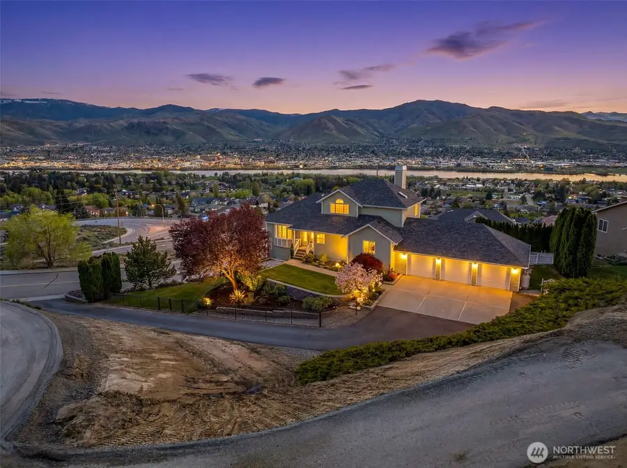 591 Daniels Drive Ne, East Wenatchee, WA 98802 - #3
