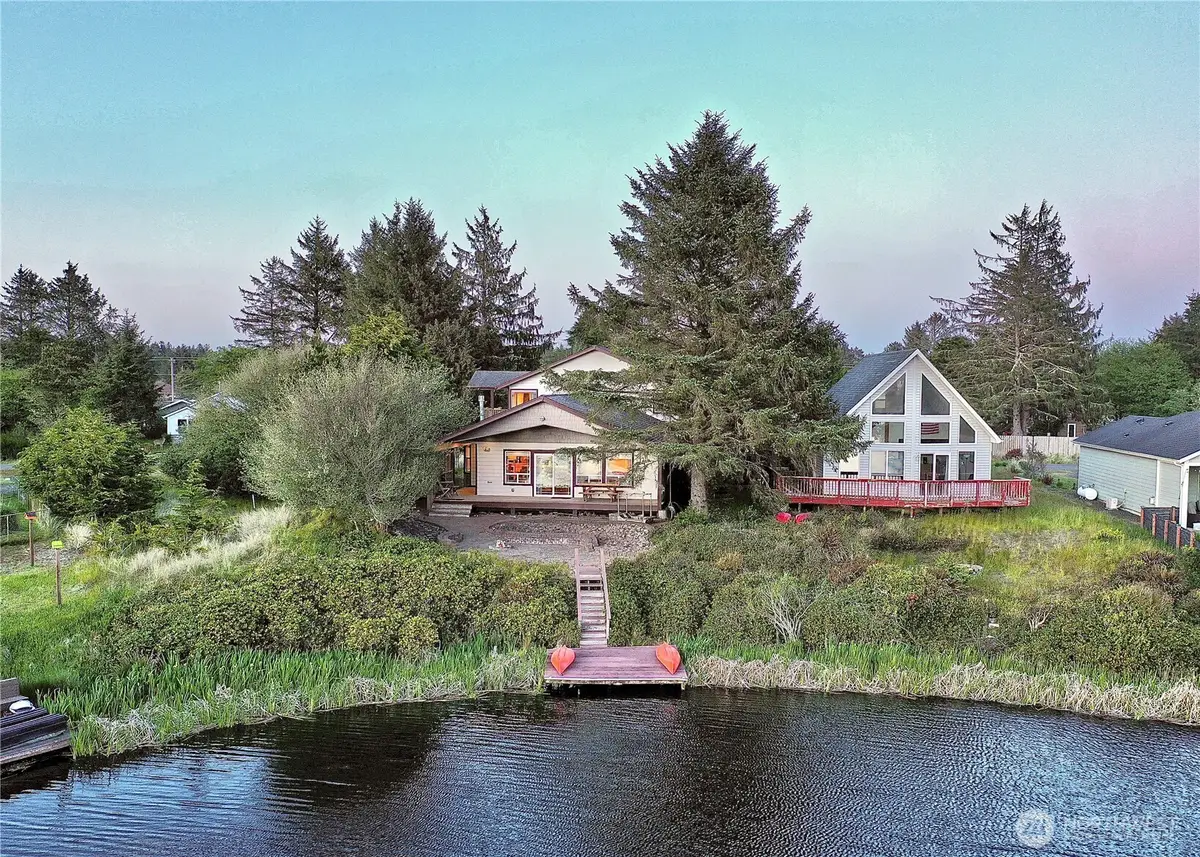 137 N Razor Clam Drive Sw, Ocean Shores, WA 98569 - #1