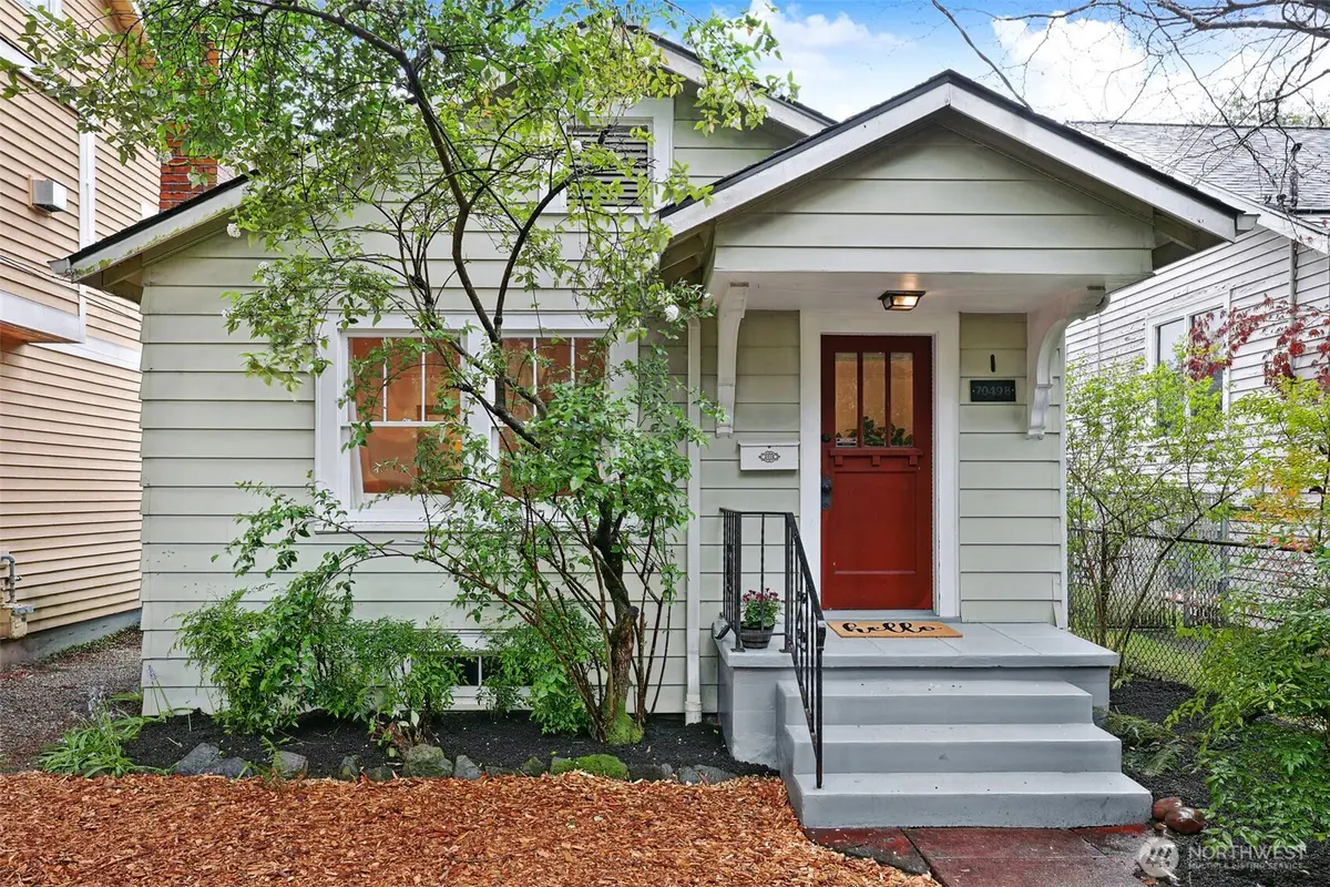 7049 Ravenna Avenue Ne #B, Seattle, WA 98115 - #1