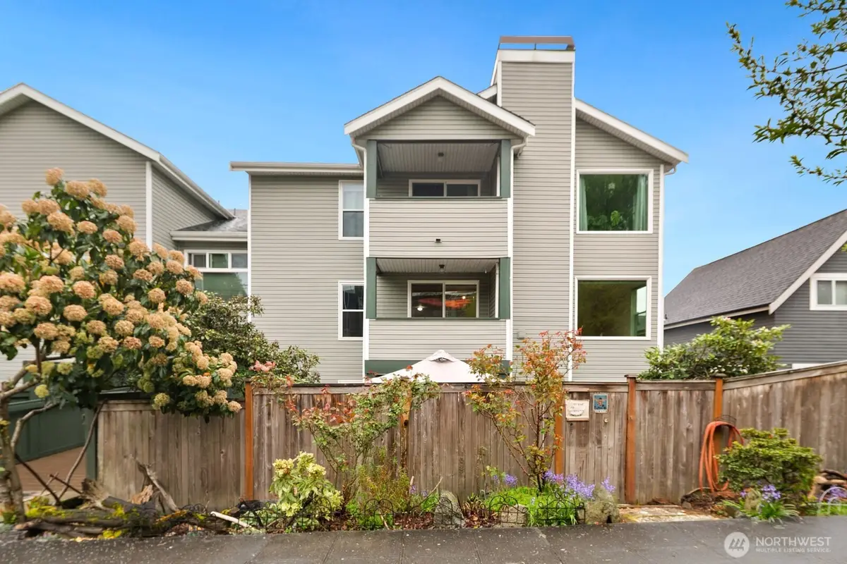 1836 25th Avenue #204, Seattle, WA 98122 - #1