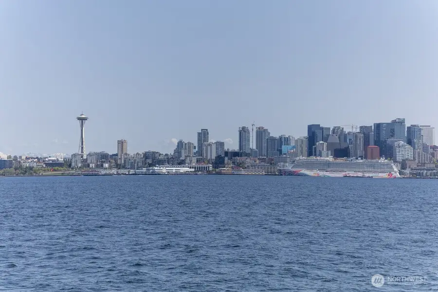 2443 55th Avenue Sw #2A, Seattle, WA 98116 - #2