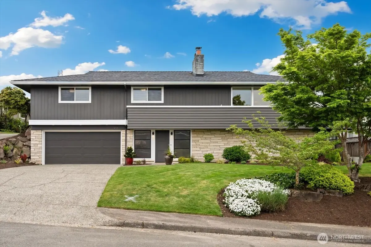 1908 122nd Avenue Se, Bellevue, WA 98005 - #1