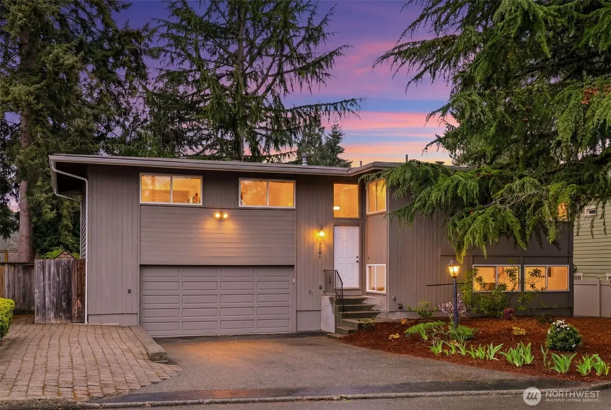 2201 168th Avenue Ne, Bellevue, WA 98008 - #1