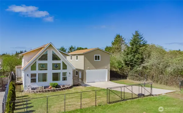 555 Ensign Avenue Nw, Ocean Shores, WA 98569