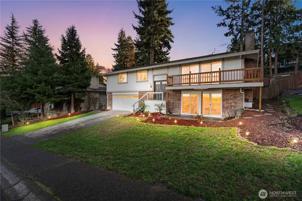 3907 SW 328th St, Federal Way, WA 98023