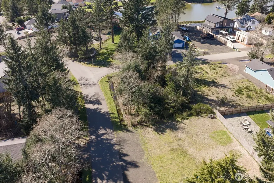 298 Glacier Court Se, Ocean Shores, WA 98569 - #2
