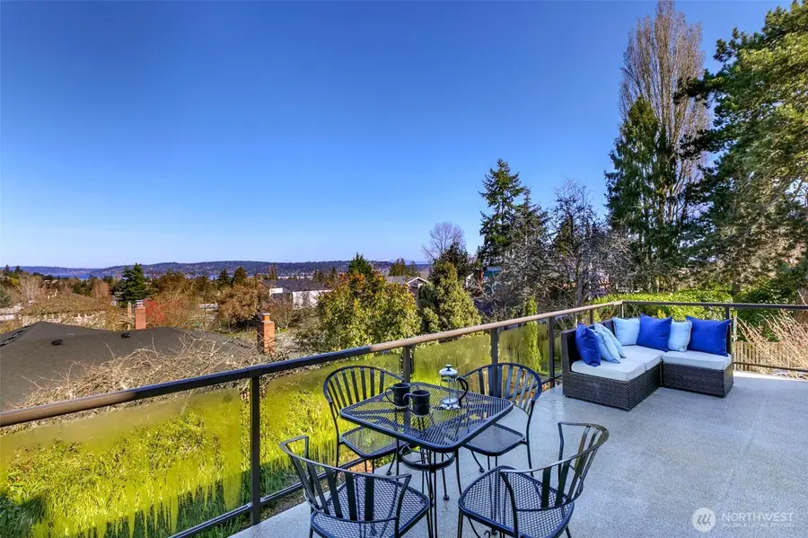 6001 60th Avenue Ne, Seattle, WA 98115 - #2