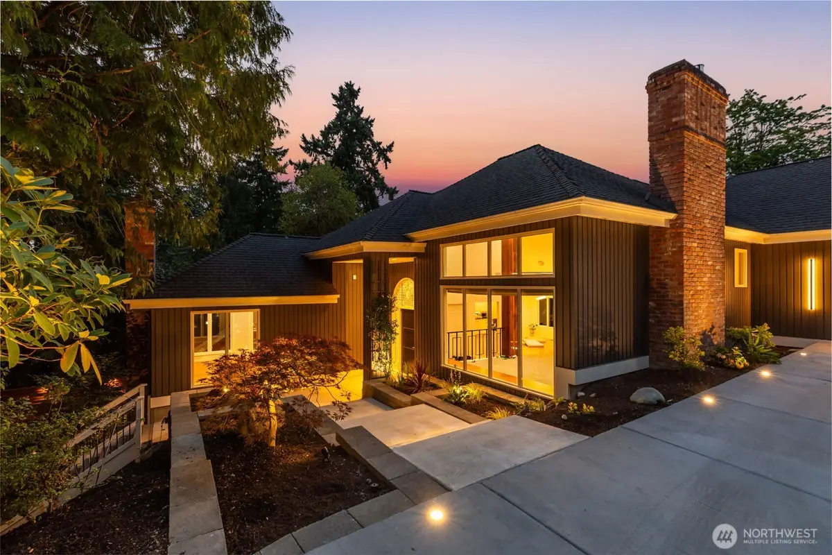 8402 SE 53rd Place, Mercer Island, WA 98040 - #1