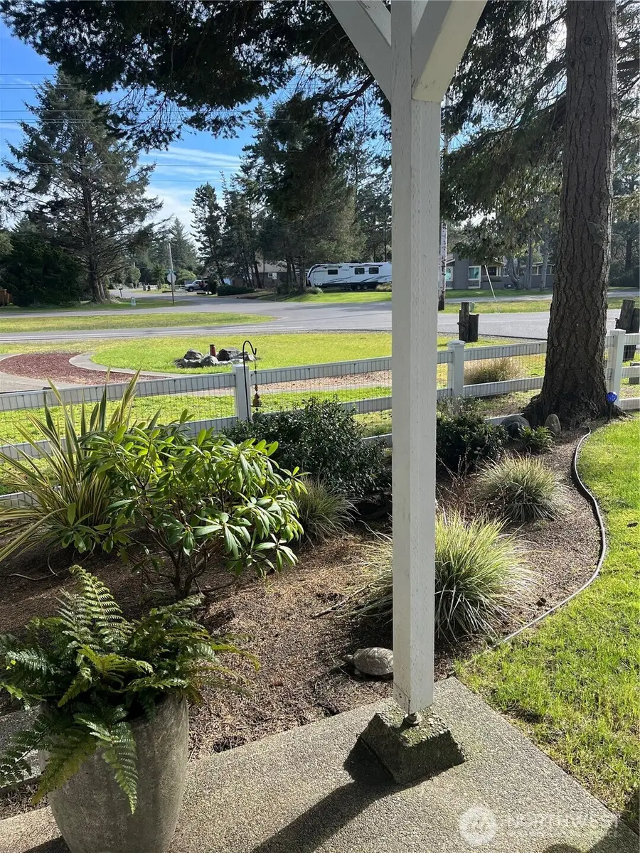102 N Narwhal Loop Nw, Ocean Shores, WA 98569 - #3