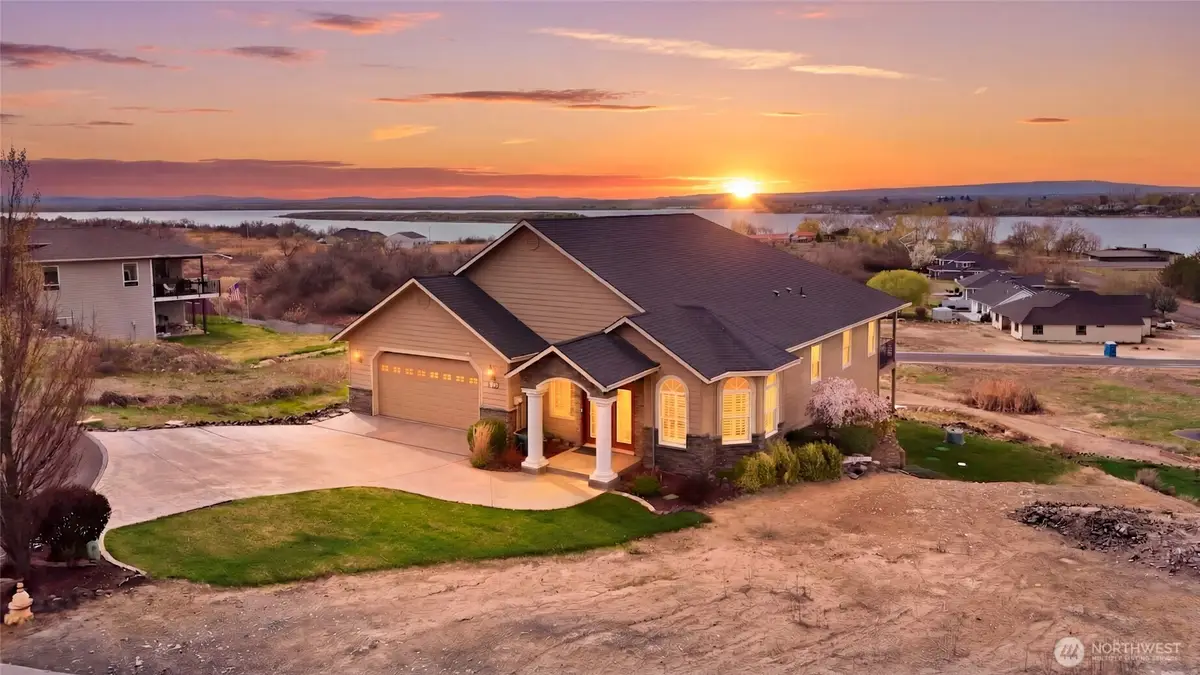 228 SE Pelican, Moses Lake, WA 98837 - #1