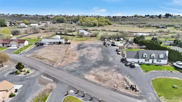 5189 Crystal Springs Place Ne #8, Moses Lake, WA 98837