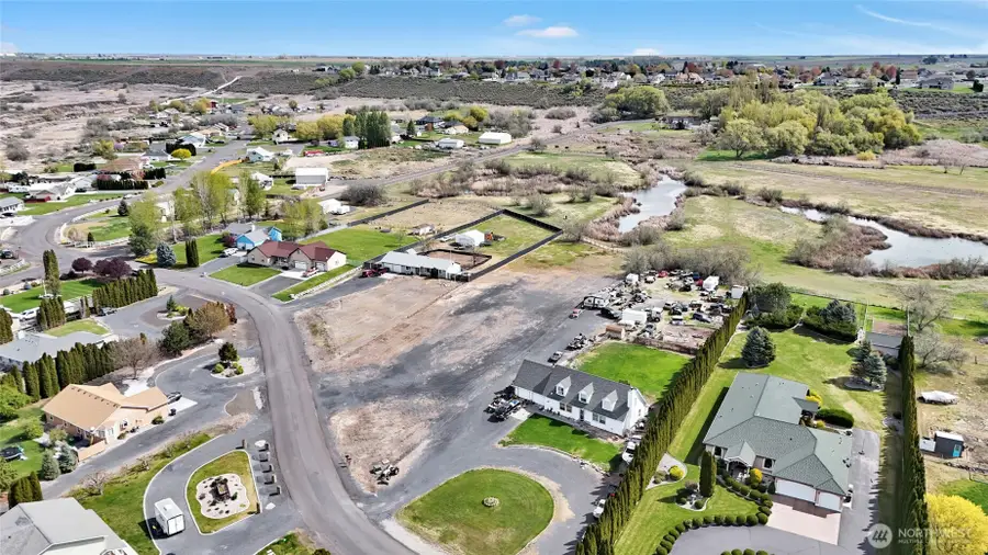 5189 Crystal Springs Place Ne #8, Moses Lake, WA 98837 - #3