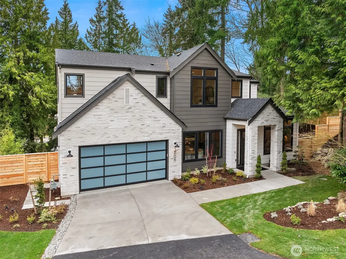 1706 111th Avenue Ne, Bellevue, WA 98004 - #1