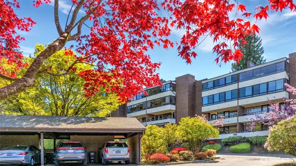10911 Glen Acres Drive S, Seattle, WA 98168