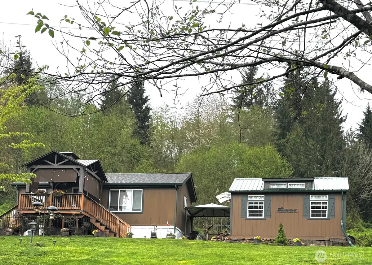 516 State Route 122, Silver Creek, WA 98585 - #1