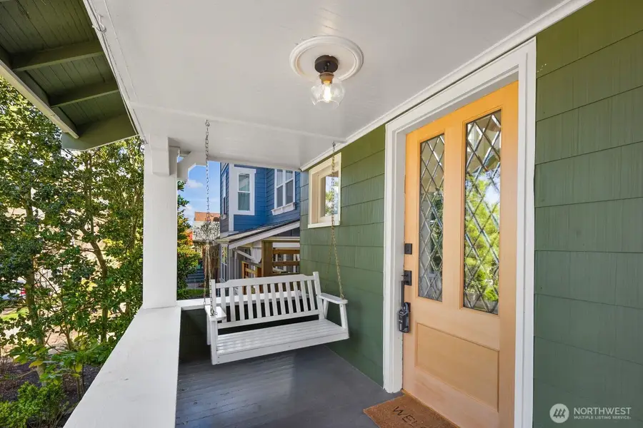 2556 10th Avenue W, Seattle, WA 98119 - #2