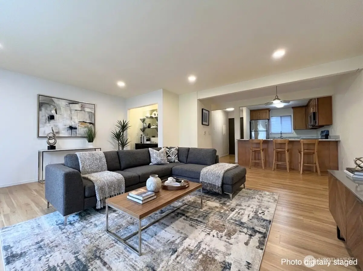 210 Boylston Avenue E #103, Seattle, WA 98102 - #1