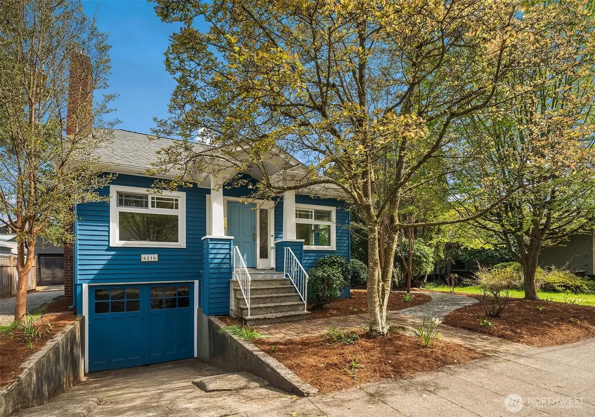 6216 33rd Avenue Ne, Seattle, WA 98115 - #1