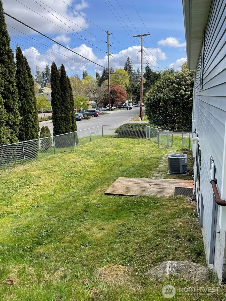 652 Adele Avenue, Bremerton, WA 98312 - #2