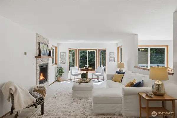 20617 28th Avenue W #D2, Lynnwood, WA 98036