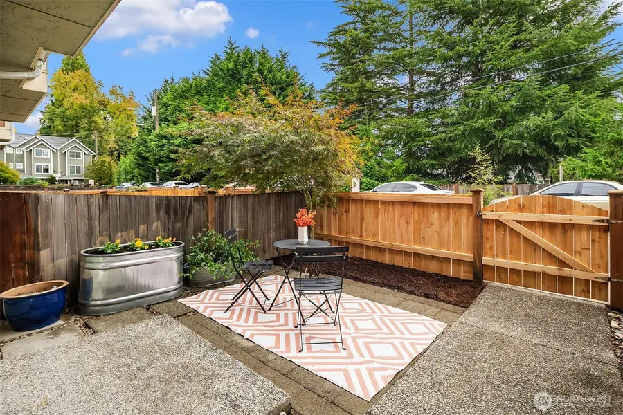 12317 10th Place Ne #B, Seattle, WA 98125 - #3