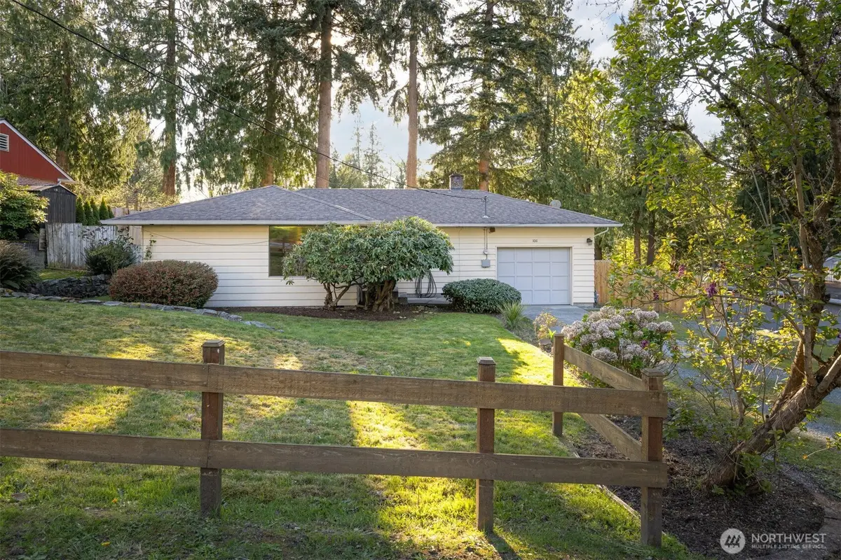 1011 N 14th Street, Mount Vernon, WA 98273 - #1