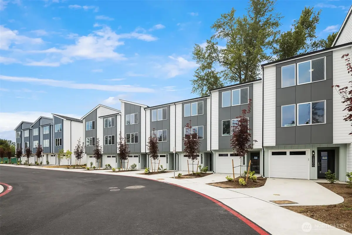 1518 Hollow Dale Place #B, Everett, WA 98204 - #1