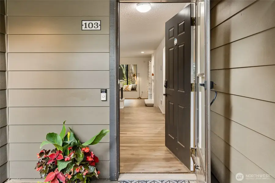 1819 N 107th Street #103, Seattle, WA 98133 - #2