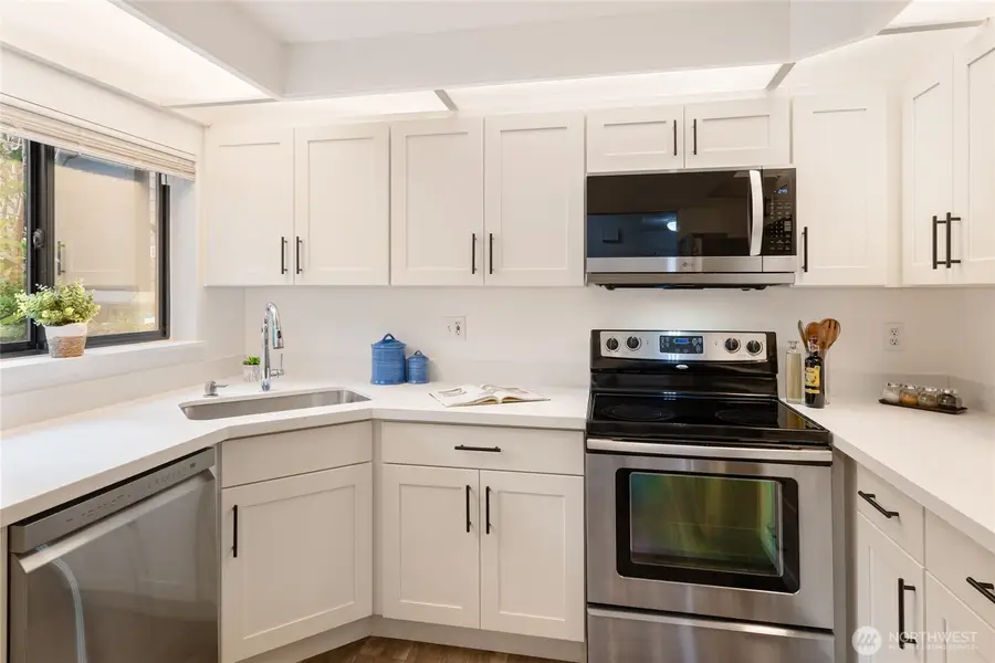 1819 N 107th Street #103, Seattle, WA 98133 - #3