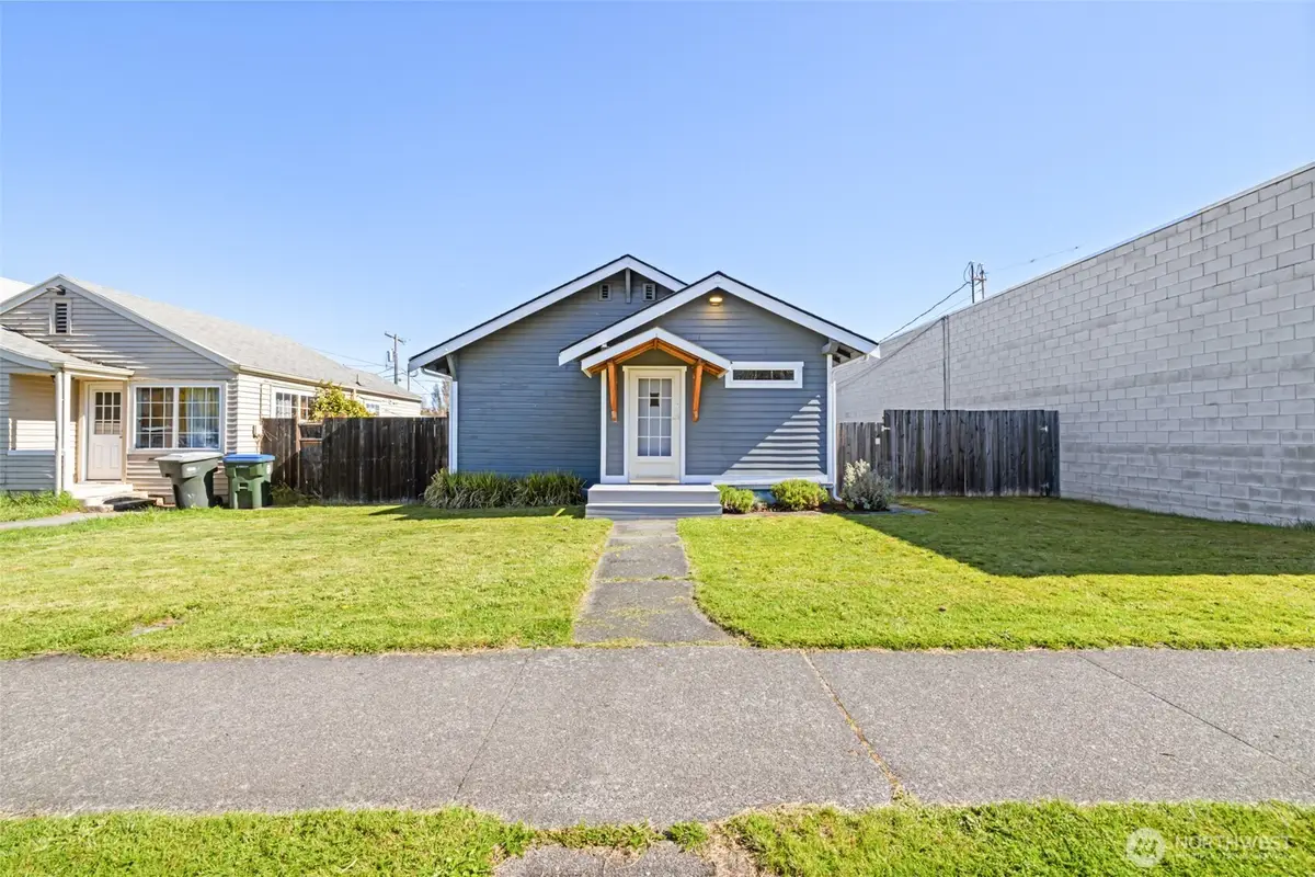 529 E 2nd Street, Port Angeles, WA 98362 - #1