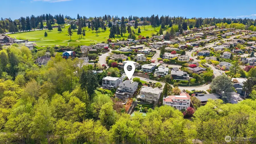 8530 54th Avenue Ne, Seattle, WA 98115 - #2