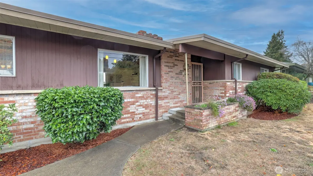 1401 Lincoln Avenue Ne, Renton, WA 98056 - #1