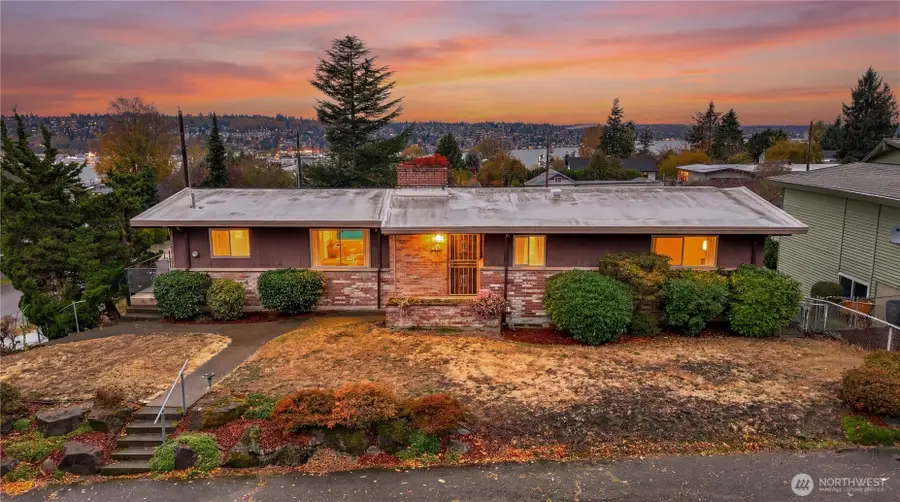 1401 Lincoln Avenue Ne, Renton, WA 98056 - #2
