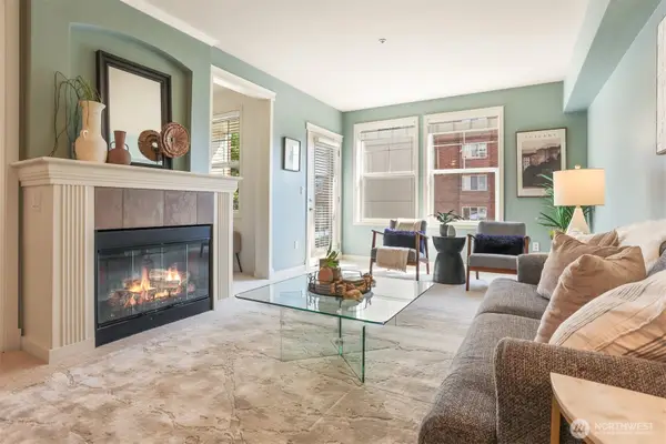 530 4th Avenue W #206, Seattle, WA 98119