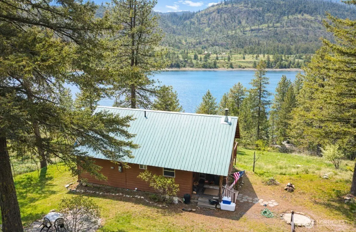 40 E Wannacut Lane, Oroville, WA 98844 - #1