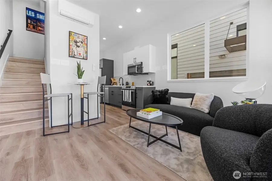 6727 Carleton Avenue S #B, Seattle, WA 98108 - #3