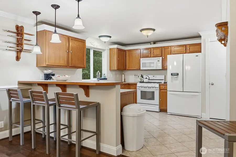 496 Pleasant Drive, Bremerton, WA 98312 - #2