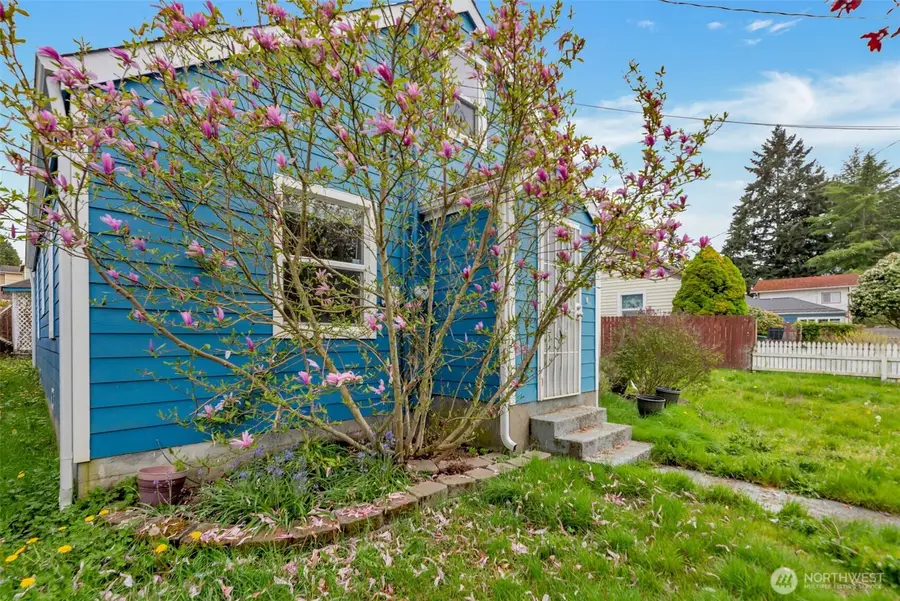 2916 Robin Avenue, Bremerton, WA 98310 - #3