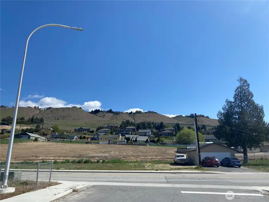 182 Harold Street Ne #18, East Wenatchee, WA 98802 - #2