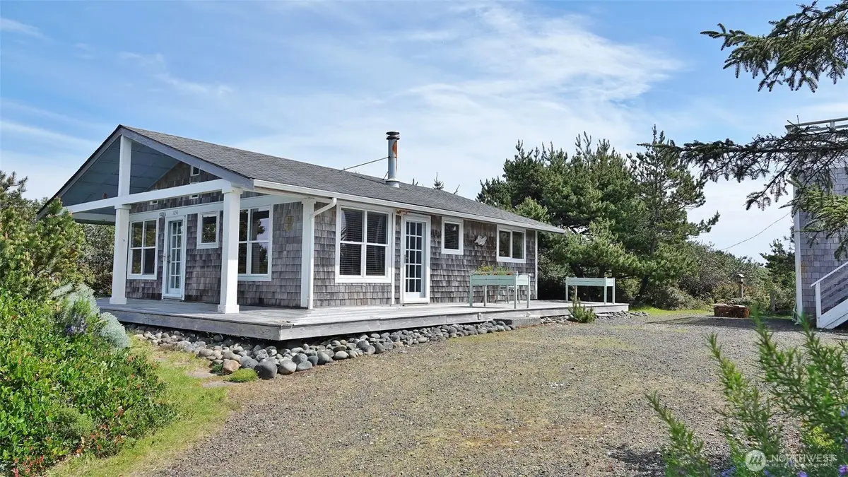 1056 Greenview Avenue Sw, Ocean Shores, WA 98569 - #1