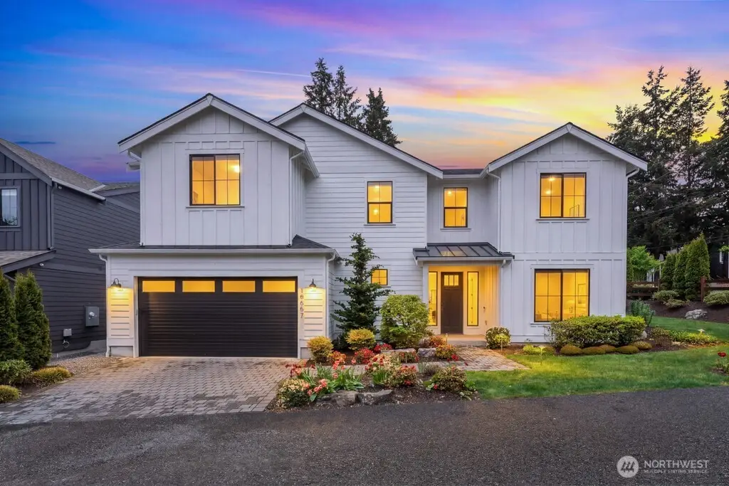 19557 15th Avenue Nw, Shoreline, WA 98177 - #1