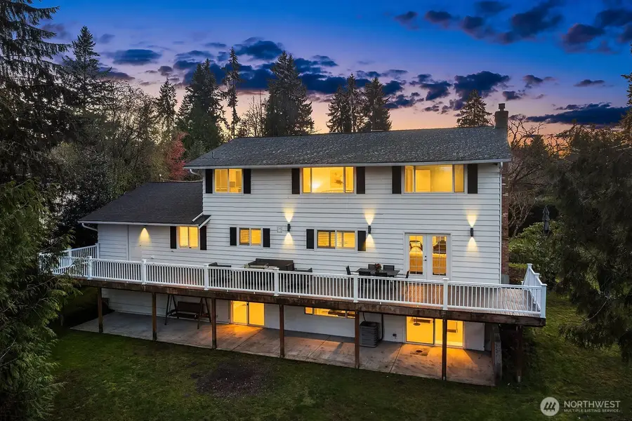 2650 79th Avenue Ne, Medina, WA 98039 - #3