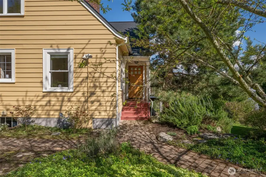 5602 S Willow Street, Seattle, WA 98118 - #2