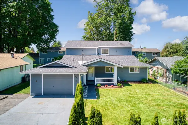 27025 14th Avenue S, Des Moines, WA 98918