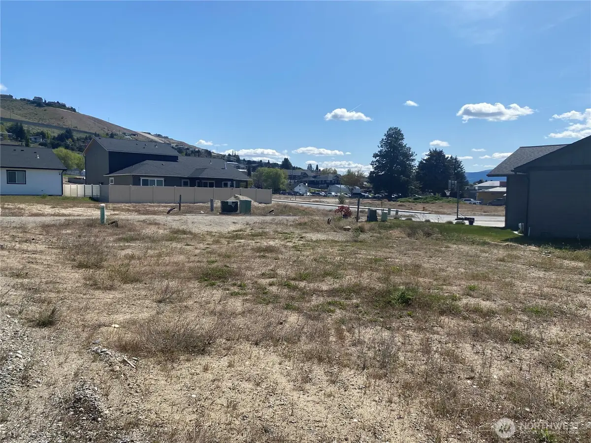 117 Harold Street Ne #8, East Wenatchee, WA 98802 - #1