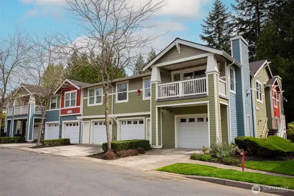 10620 221st Lane Ne #203, Redmond, WA 98053