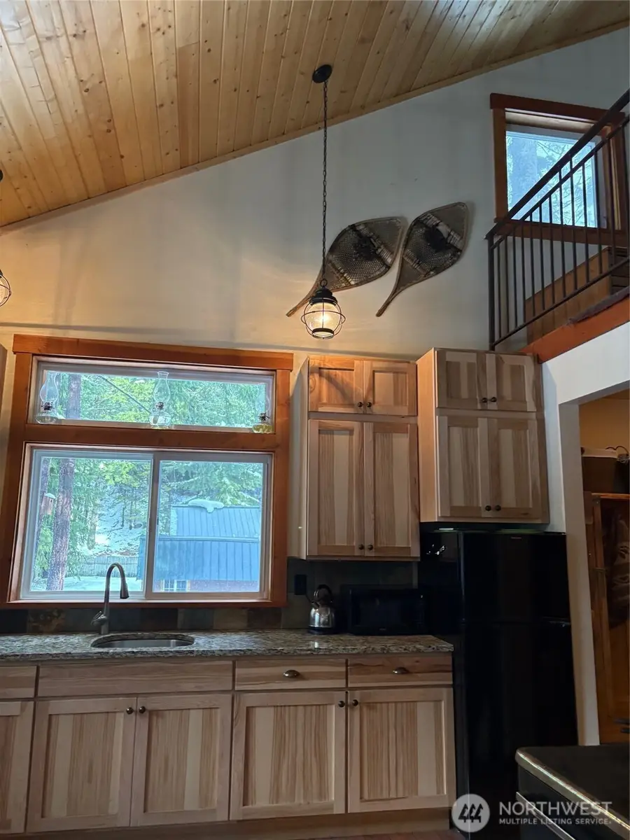 19052 Gill Creek Road, Leavenworth Lake Wenatchee, WA 98826 - #3