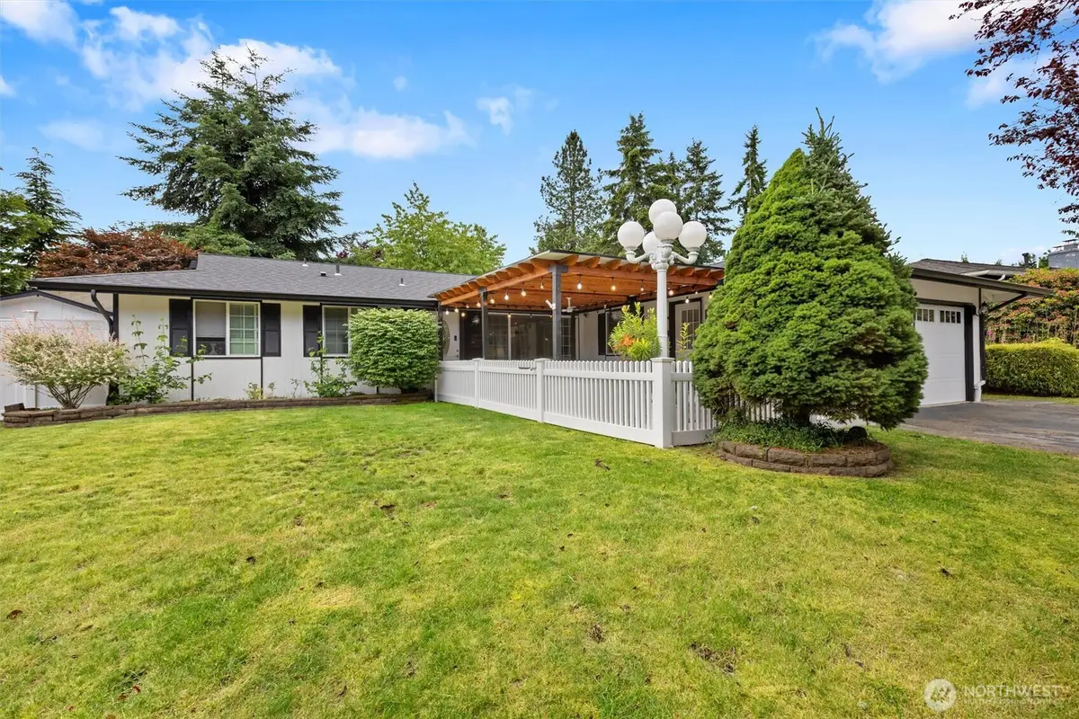 7624 141st Avenue Ne, Redmond, WA 98052 - #1