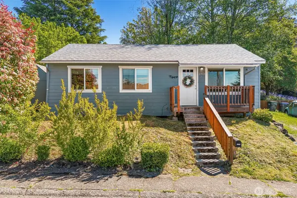 2712 Hefner Avenue, Bremerton, WA 98310