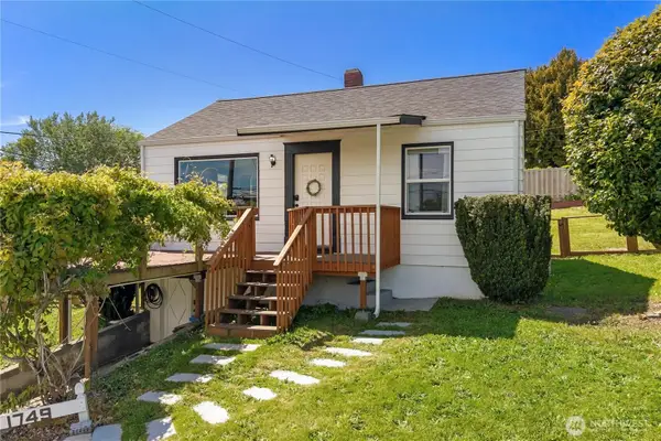 1749 Trenton Avenue, Bremerton, WA 98310